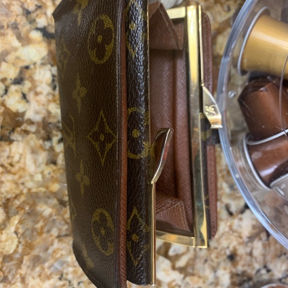 Louis Vuitton Used Monogam Wallet Gold frame snap - Picture 5 of 5